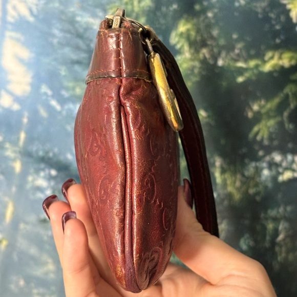 Gucci Leather Wristlet Clutch Authentic - Picture 7 of 11